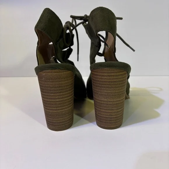 Olive Green Peep-Toe Heels with Chunky Heel - Picture 3 of 10
